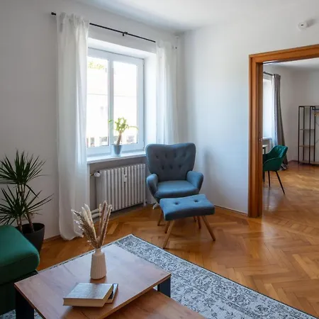 Bessa Homes 6 Personen 2 Schlafzimmer, 3 King Size, Betten, Balkon, Kueche *